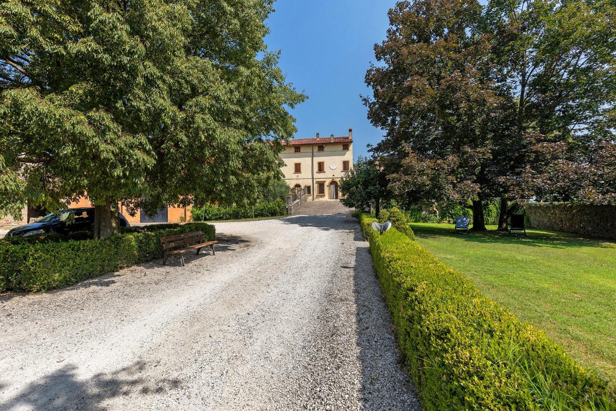 New Agriturismo Corte Olfino Monzambano Luaran gambar