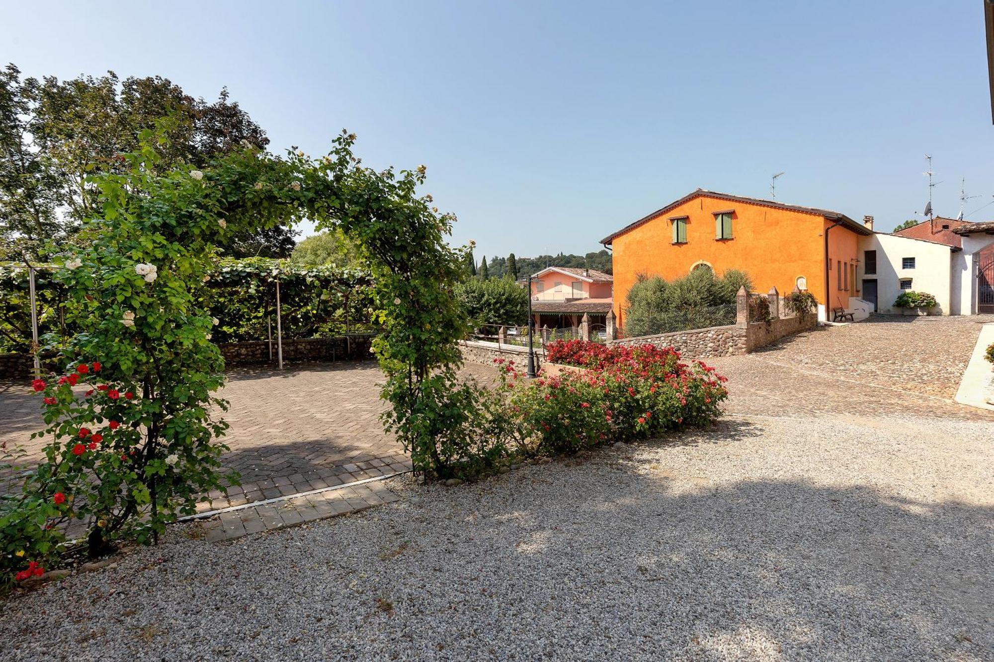 New Agriturismo Corte Olfino Monzambano Luaran gambar