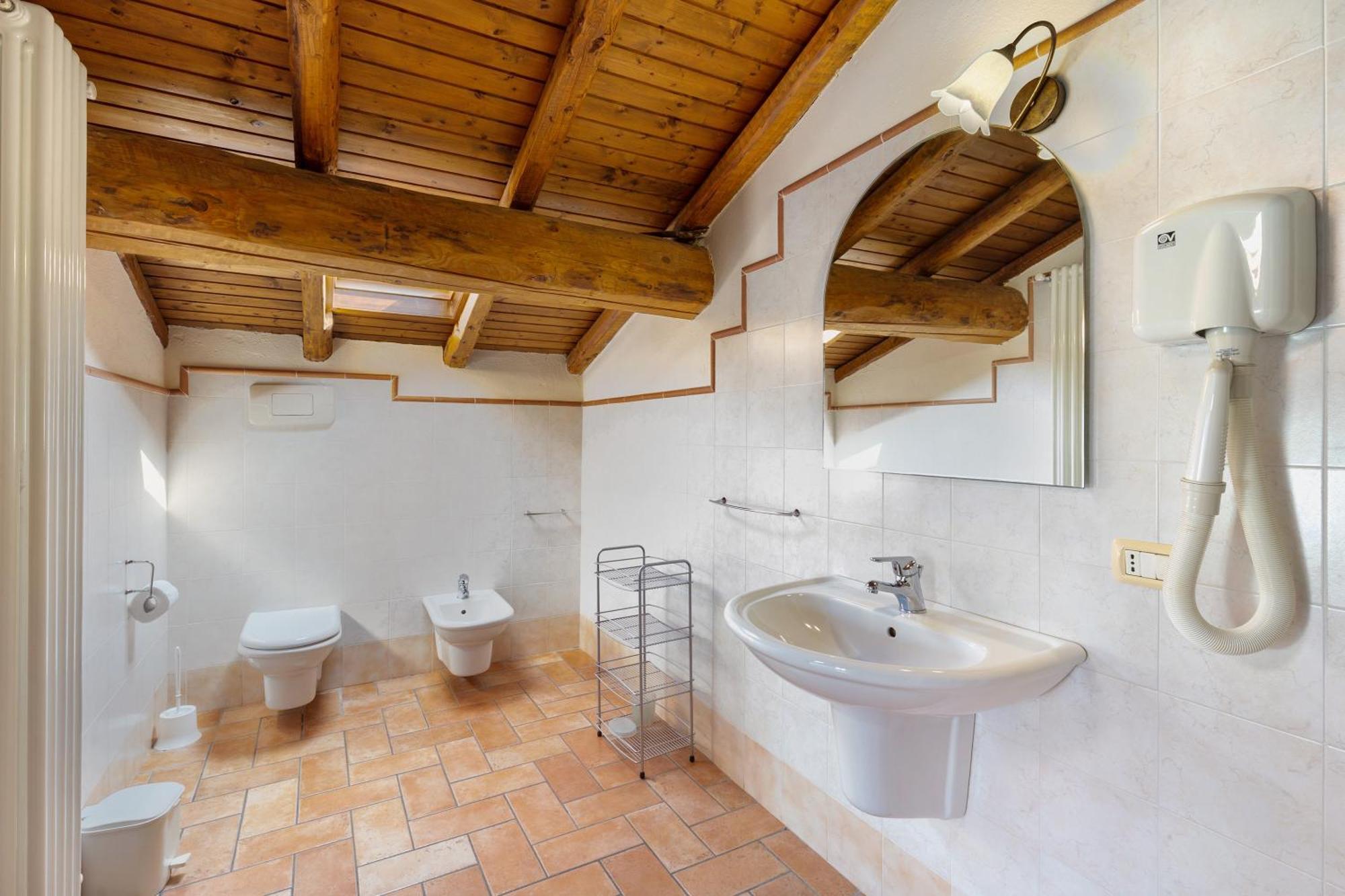 New Agriturismo Corte Olfino Monzambano Luaran gambar