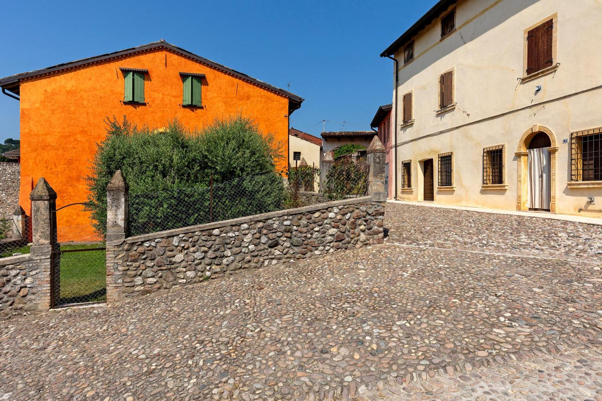 New Agriturismo Corte Olfino Monzambano Luaran gambar